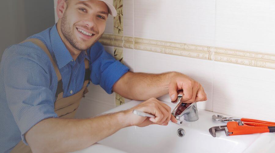 Kitchen Faucet Repair Service in Freeland, MI